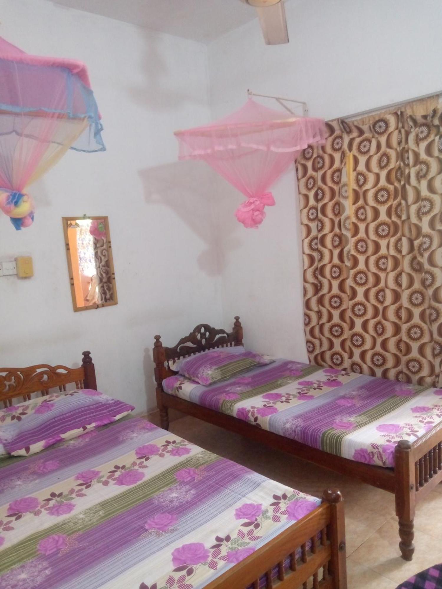 Kunam Beach Rest Inn Batticaloa Extérieur photo